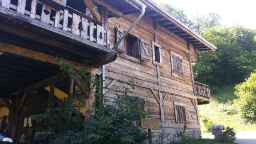 Bed & Breakfast Chambres D'h�tes Chalet De La Source