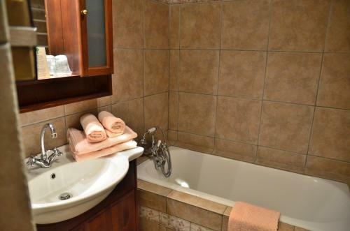 Hotel Logis H�tel R�sidence Les C�dres