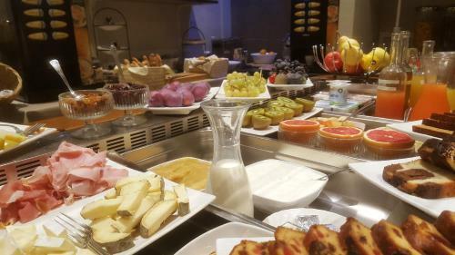 Hotel Logis H�tel R�sidence Les C�dres
