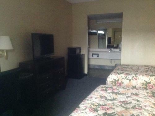 Hotel Highway Inn