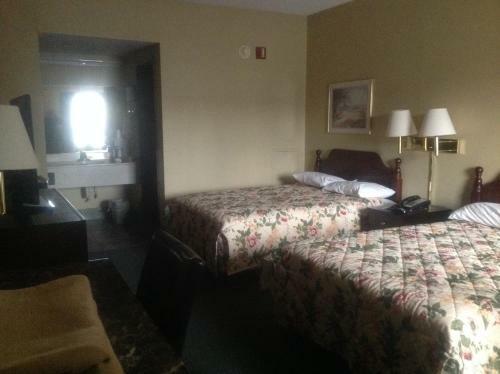 Hotel Highway Inn