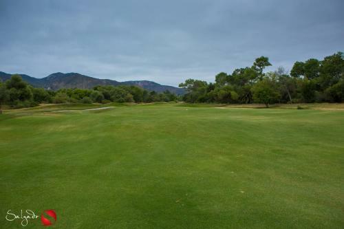 Hotel Carlton Oaks Country Club