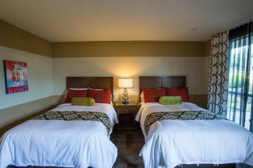 Hotel Carlton Oaks Country Club