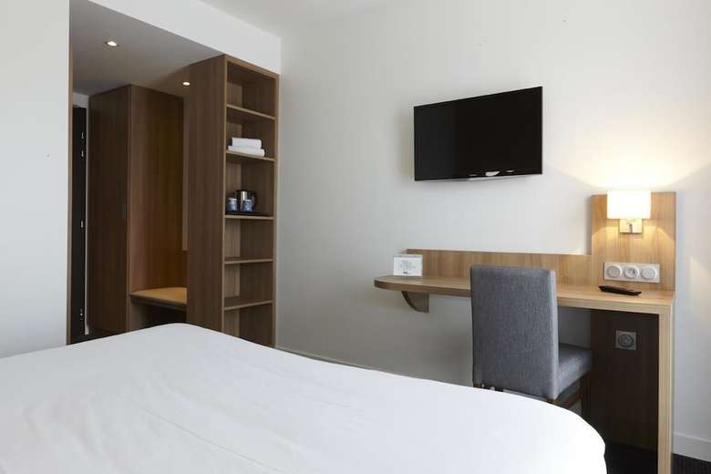 Kyriad Hotel Laval