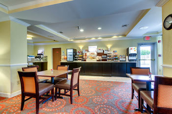 Holiday Inn Express Hotel & Suites Live Oak