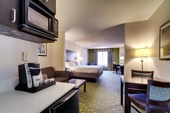 Holiday Inn Express Hotel & Suites Live Oak
