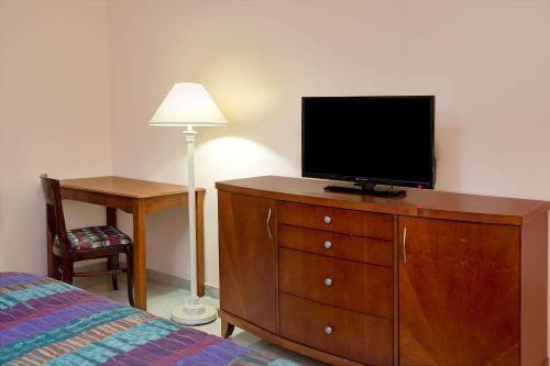 Hotel Knights Inn Hallandale