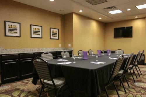 Hotel Holiday Inn Express And Suites Montgomery