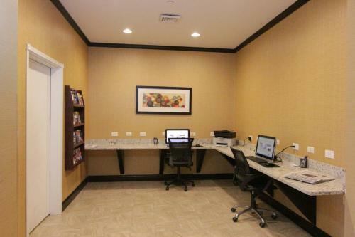 Hotel Holiday Inn Express And Suites Montgomery