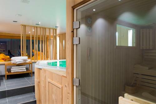 Hotel Les Roches Fleuries