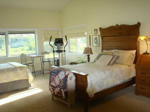 Bed & Breakfast Yellowstone River Lodge, Cabins And B & B