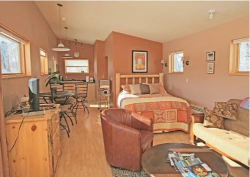 Bed & Breakfast Yellowstone River Lodge, Cabins And B & B