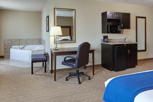Hotel Holiday Inn Express & Suites Verona