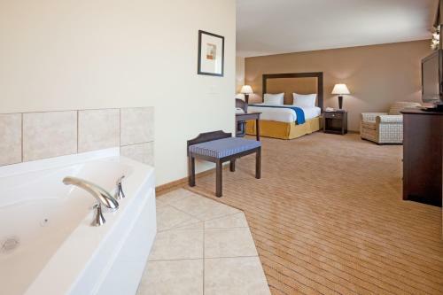 Hotel Holiday Inn Express & Suites Verona