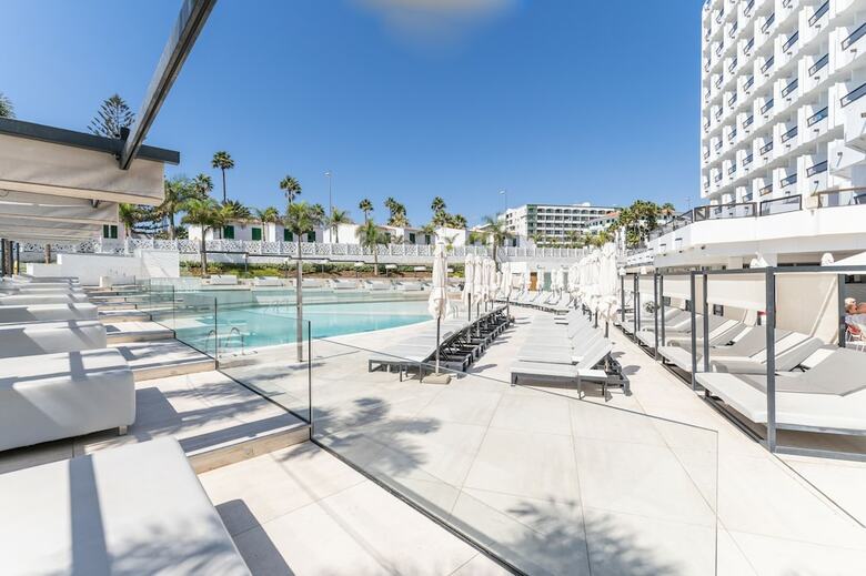 Hotel Caser�o