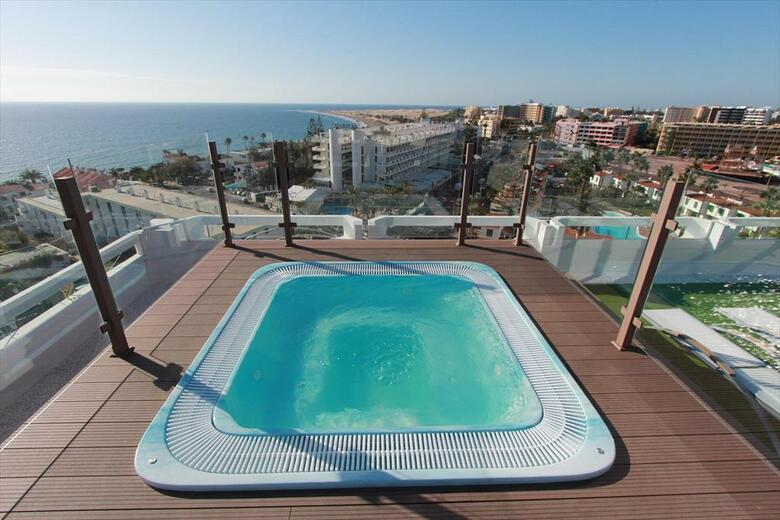 Hotel Caser�o