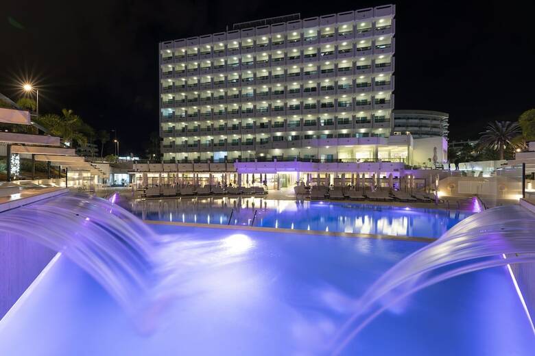 Hotel Caser�o