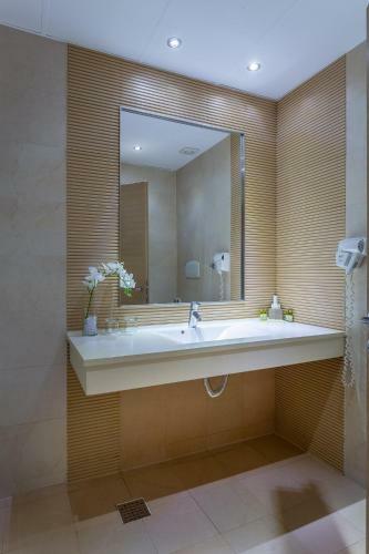 Hotel Rin Grand
