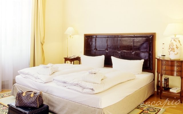 Hotel Louisa`s Place