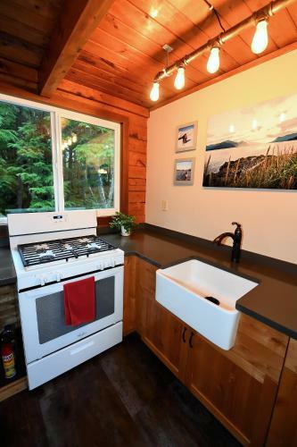 Alyeska Hideaway