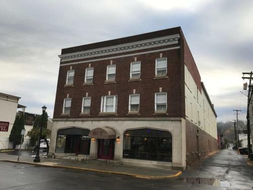 St. Charles Hotel - Hudson