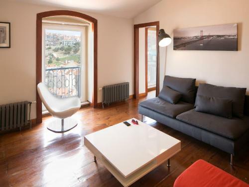 Traveling To Lisbon Castelo Apartments