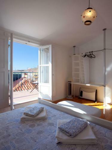 Traveling To Lisbon Alfama Apartments