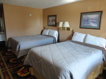 Hotel Royal Inn & Suites