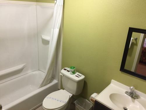 Budget Zzzz Motel