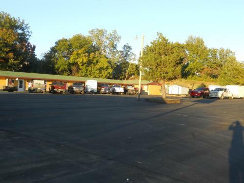 Budget Zzzz Motel