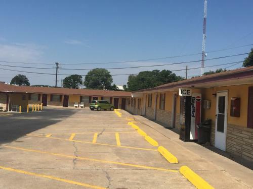 Budget Zzzz Motel