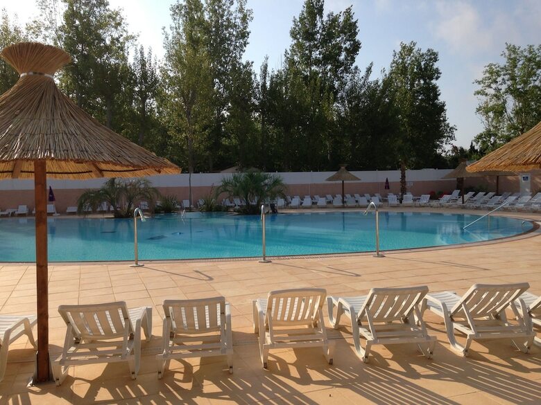 Hotel Camping Les Sables Du Midi