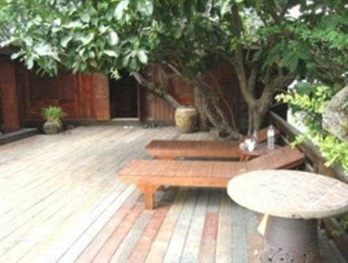 Hostal Ayothaya Riverside House