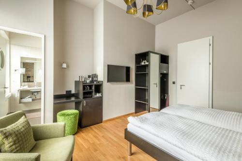 Tourist Hotel