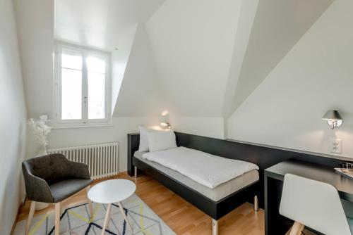 Tourist Hotel