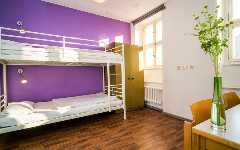 Apartamentos Amstel House Hostel