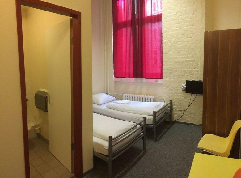 All In Hostel Hotel