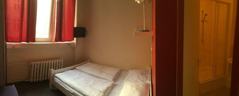 All In Hostel Hotel