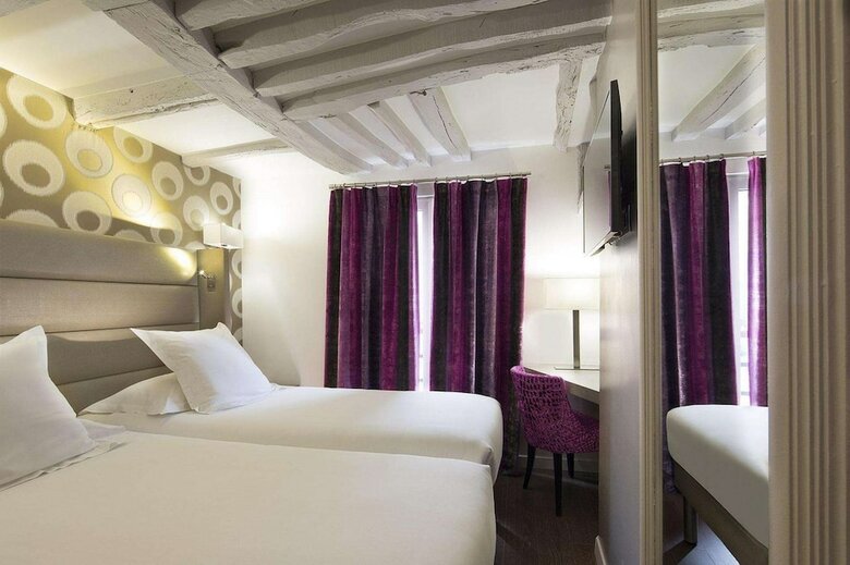 Hotel Jacques De Molay