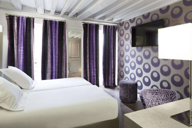 Hotel Jacques De Molay