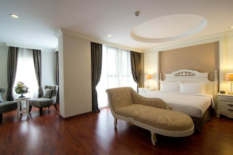 Hotel Lk Legend
