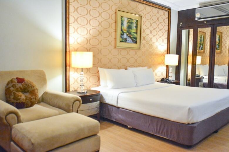 Hotel Lk Legend
