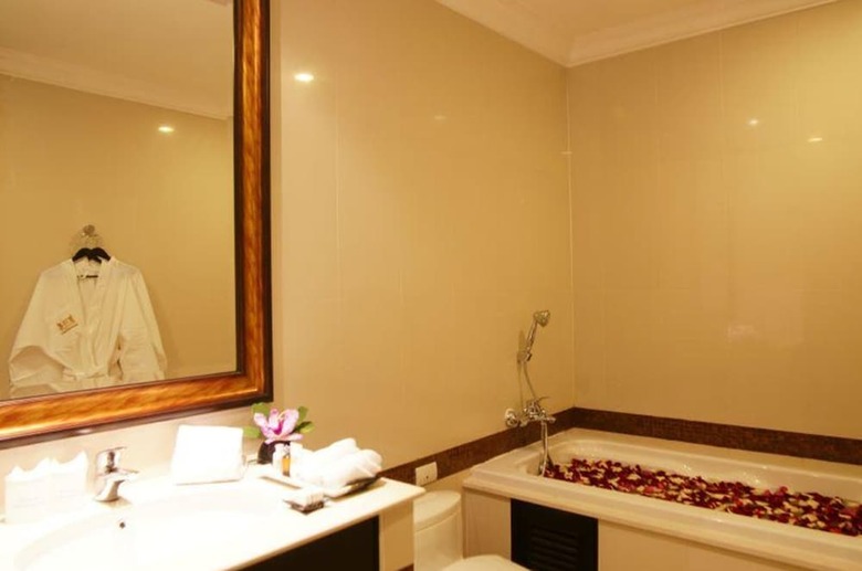 Hotel Lk Legend