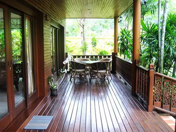 Baan Laem Noi Villa's