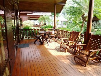 Baan Laem Noi Villa's