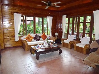 Baan Laem Noi Villa's