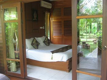 Baan Laem Noi Villa's