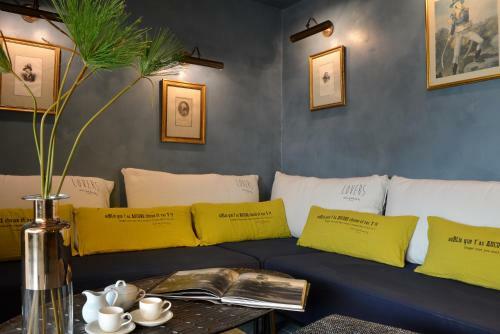 Hotel H�tel Du G�n�ral D'elb�e