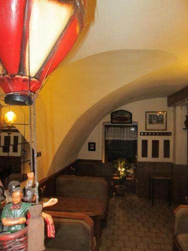 Hostal Penzion A Kavarna U Holubu