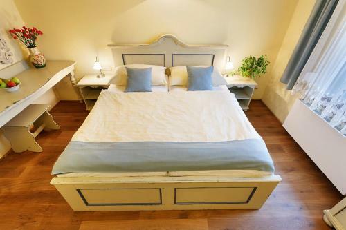 Hostal Penzion U Kriveho Psa